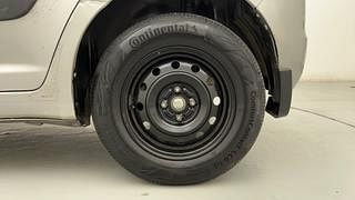 Used 2011 Maruti Suzuki Swift [2007-2011] VXi Petrol Manual tyres LEFT REAR TYRE RIM VIEW