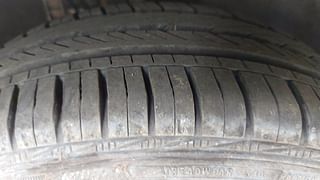 Used 2013 Volkswagen Polo [2010-2014] Highline 1.2 (D) Diesel Manual tyres RIGHT FRONT TYRE TREAD VIEW
