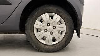 Used 2014 Hyundai i10 [2010-2016] Magna Petrol Petrol Manual tyres LEFT REAR TYRE RIM VIEW
