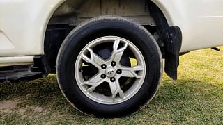 Used 2017 Mahindra Scorpio [2014-2017] S8 Diesel Manual tyres LEFT REAR TYRE RIM VIEW