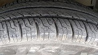 Used 2013 Maruti Suzuki Swift Dzire [2012-2017] VDI Diesel Manual tyres RIGHT FRONT TYRE TREAD VIEW
