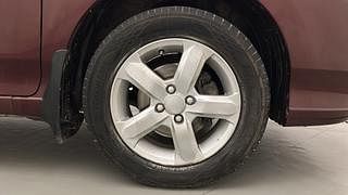 Used 2013 Honda City [2011-2014] 1.5 S MT Petrol Manual tyres RIGHT FRONT TYRE RIM VIEW