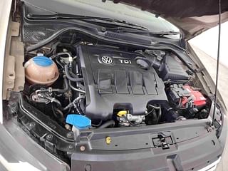 Used 2016 Volkswagen Vento [2015-2019] Highline Diesel AT Diesel Automatic engine ENGINE RIGHT SIDE VIEW