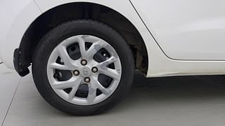 Used 2018 Hyundai Grand i10 [2017-2020] Magna 1.2 Kappa VTVT Petrol Manual tyres RIGHT REAR TYRE RIM VIEW