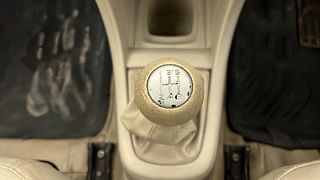 Used 2015 Maruti Suzuki Swift Dzire VXI Petrol Manual interior GEAR  KNOB VIEW