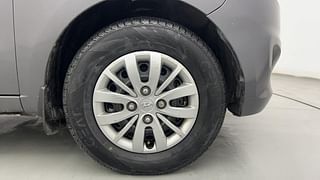 Used 2013 Hyundai i10 [2010-2016] Magna 1.2 Petrol Petrol Manual tyres RIGHT FRONT TYRE RIM VIEW