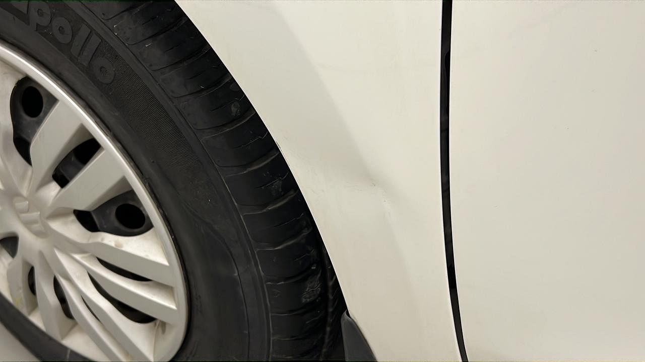 Used 2018 Maruti Suzuki Dzire [2017-2020] VXI AMT Petrol Automatic dents MINOR DENT