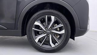 Used 2020 Mahindra XUV 300 W8 (O) Petrol Petrol Manual tyres RIGHT FRONT TYRE RIM VIEW