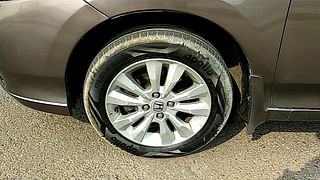 Used 2013 Honda City [2012-2013] V AT (AVN) Petrol Automatic tyres LEFT FRONT TYRE RIM VIEW