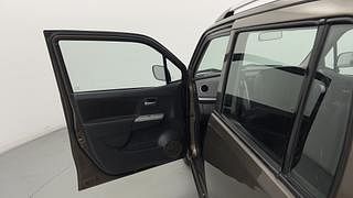 Used 2011 Maruti Suzuki Wagon R 1.0 [2010-2019] LXi Petrol Manual interior LEFT FRONT DOOR OPEN VIEW