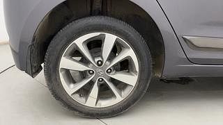 Used 2015 Hyundai Elite i20 [2014-2018] Sportz 1.2 (O) Petrol Manual tyres RIGHT REAR TYRE RIM VIEW