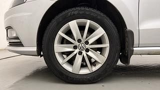 Used 2017 Volkswagen Ameo [2016-2020] Highline1.2L (P) Petrol Manual tyres LEFT FRONT TYRE RIM VIEW