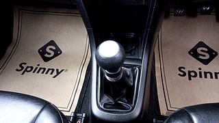 Used 2014 Maruti Suzuki Swift [2011-2017] VDi Diesel Manual interior GEAR  KNOB VIEW