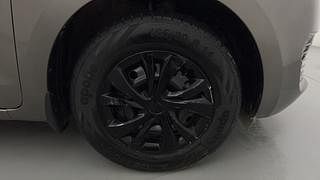 Used 2022 Maruti Suzuki Swift VXI Petrol Manual tyres RIGHT FRONT TYRE RIM VIEW