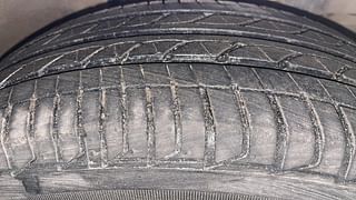 Used 2015 honda Jazz V Petrol Manual tyres RIGHT FRONT TYRE TREAD VIEW