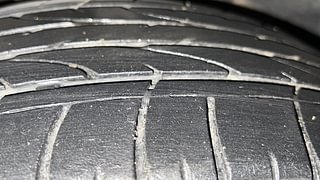 Used 2018 Hyundai Creta [2018-2020] 1.6 SX AT Diesel Automatic tyres RIGHT REAR TYRE TREAD VIEW