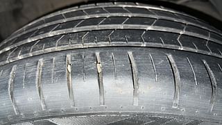 Used 2018 Maruti Suzuki Baleno [2015-2019] Zeta Petrol Petrol Manual tyres RIGHT FRONT TYRE TREAD VIEW