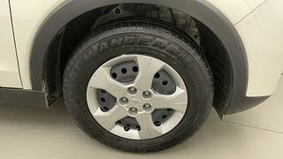 Used 2020 Mahindra XUV 300 W6 Petrol Petrol Manual tyres RIGHT FRONT TYRE RIM VIEW