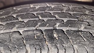 Used 2014 Hyundai Grand i10 [2013-2017] Magna 1.1 CRDi Diesel Manual tyres RIGHT REAR TYRE TREAD VIEW