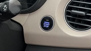 Used 2014 Hyundai Xcent [2014-2017] SX (O) Petrol Petrol Manual top_features Keyless start