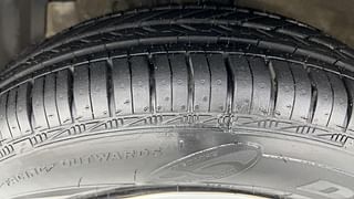 Used 2017 Maruti Suzuki Swift [2011-2017] VDi Diesel Manual tyres LEFT FRONT TYRE TREAD VIEW