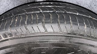 Used 2011 Maruti Suzuki Swift [2007-2011] VDi Diesel Manual tyres RIGHT REAR TYRE TREAD VIEW