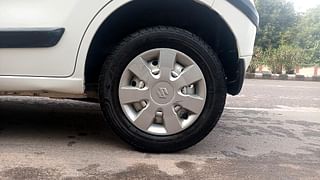 Used 2014 Maruti Suzuki Wagon R 1.0 [2010-2019] LXi CNG (outside fitted) Petrol Manual tyres LEFT REAR TYRE RIM VIEW