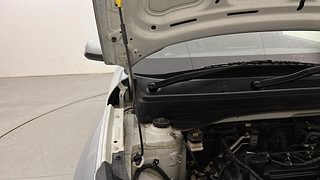 Used 2021 Hyundai Venue [2019-2022] S+ 1.2 Petrol Manual engine ENGINE RIGHT SIDE HINGE & APRON VIEW