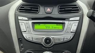 Used 2014 Hyundai Eon [2011-2018] Magna + Petrol Manual top_features Integrated (in-dash) music system