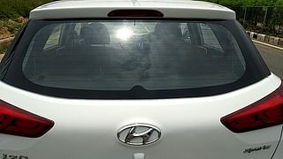 Used 2015 Hyundai Elite i20 [2018-2020] Sportz 1.4 CRDI Diesel Manual exterior BACK WINDSHIELD VIEW