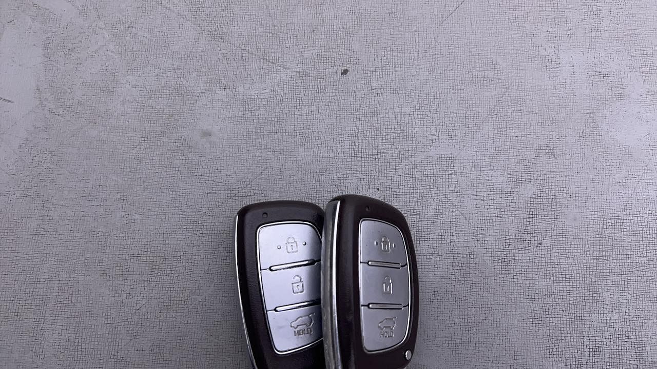 Used 2015 Hyundai Creta [2015-2018] 1.6 SX (O) Diesel Manual extra CAR KEY VIEW