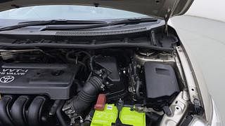 Used 2011 Toyota Corolla Altis [2008-2011] 1.8 G Petrol Manual engine ENGINE LEFT SIDE HINGE & APRON VIEW
