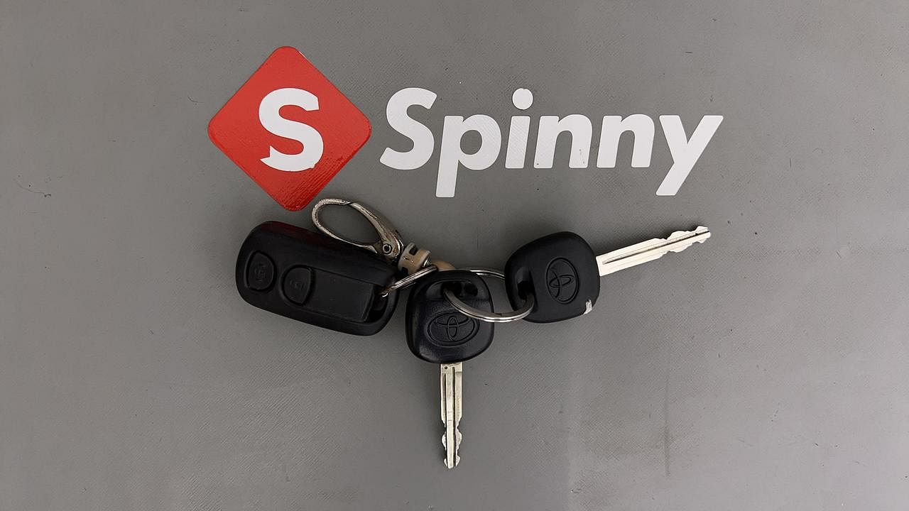 Used 2017 Toyota Etios Liva [2017-2020] V Petrol Manual extra CAR KEY VIEW
