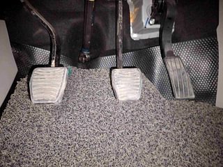 Used 2020 Mahindra XUV 300 W8 Petrol Petrol Manual interior PEDALS VIEW