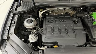 Used 2018 Volkswagen Tiguan [2017-2020] Highline TDI Diesel Automatic engine ENGINE RIGHT SIDE VIEW