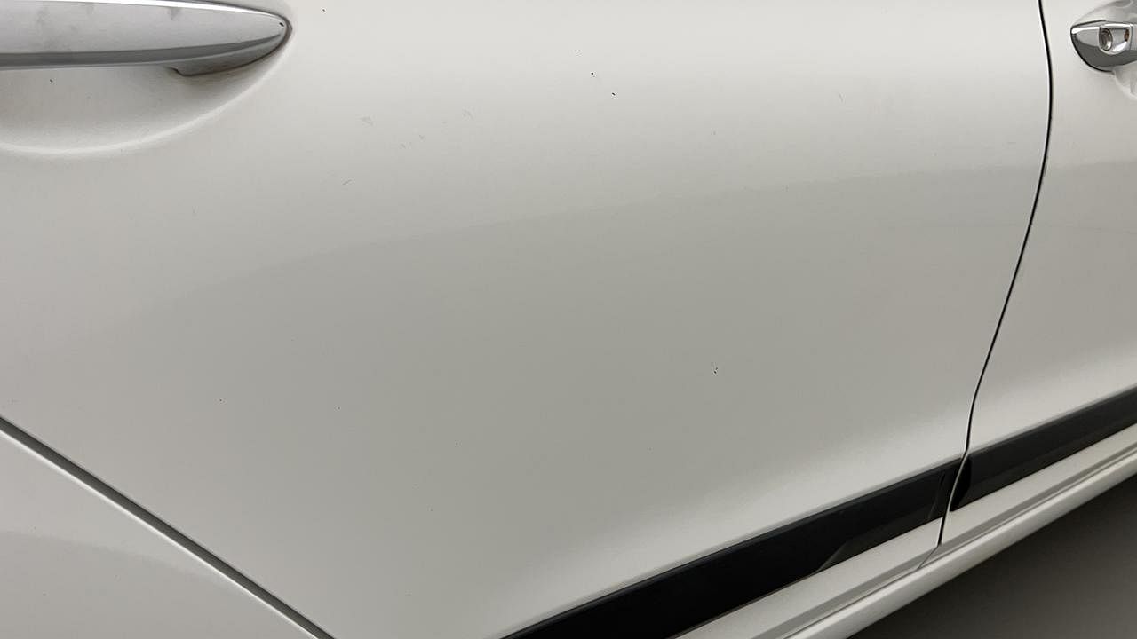 Used 2017 Hyundai Elite i20 [2014-2018] Asta 1.2 (O) Petrol Manual dents MINOR SCRATCH