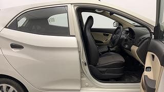 Used 2014 Hyundai Eon [2011-2018] Magna + Petrol Manual interior RIGHT SIDE FRONT DOOR CABIN VIEW