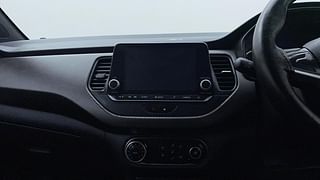 Used 2019 Nissan Kicks XV Petrol Petrol Manual interior MUSIC SYSTEM & AC CONTROL VIEW