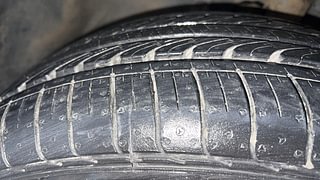 Used 2015 Toyota Corolla Altis [2014-2017] J(S) Diesel Diesel Manual tyres RIGHT FRONT TYRE TREAD VIEW