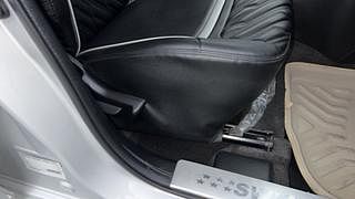 Used 2020 Maruti Suzuki Swift [2017-2021] LXI Petrol Manual top_features Seat adjustment