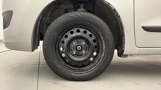 Used 2014 Maruti Suzuki Wagon R 1.0 [2010-2019] VXi Petrol Manual tyres LEFT FRONT TYRE RIM VIEW