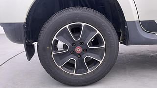 Used 2018 Renault Duster [2017-2020] RXS CVT Petrol Petrol Automatic tyres RIGHT REAR TYRE RIM VIEW