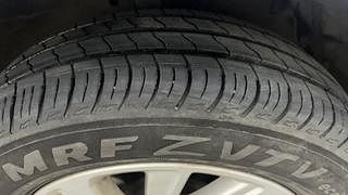 Used 2015 Maruti Suzuki Swift Dzire ZXI Petrol Manual tyres RIGHT FRONT TYRE TREAD VIEW