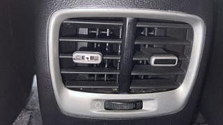 Used 2020 Hyundai Venue [2019-2022] S 1.2 Petrol Manual top_features Rear AC vents