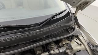 Used 2013 Hyundai Verna [2011-2015] Fluidic 1.6 CRDi SX Diesel Manual engine ENGINE LEFT SIDE HINGE & APRON VIEW