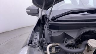 Used 2016 Maruti Suzuki Ertiga [2015-2018] VXI Petrol Manual engine ENGINE RIGHT SIDE HINGE & APRON VIEW
