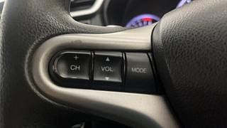 Used 2017 Honda BR-V [2016-2020] V CVT Petrol Petrol Automatic top_features Cruise control