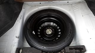 Used 2016 Honda Amaze [2013-2018] 1.2 SX i-VTEC Petrol Manual tyres SPARE TYRE VIEW