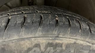 Used 2019 Maruti Suzuki Swift [2017-2021] VXI AMT Petrol Automatic tyres LEFT FRONT TYRE TREAD VIEW