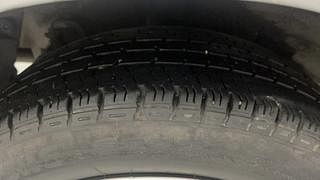 Used 2017 Hyundai Grand i10 [2017-2020] Magna 1.2 Kappa VTVT Petrol Manual tyres RIGHT REAR TYRE TREAD VIEW